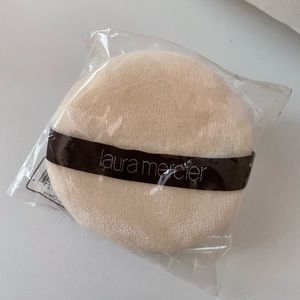Laura Mercier Puff